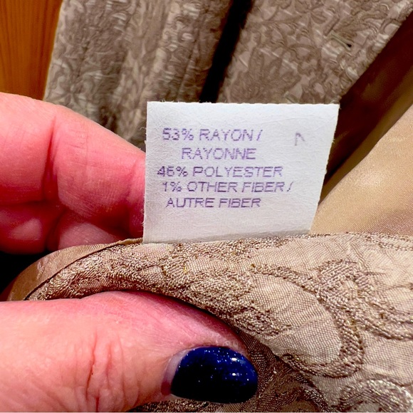 Brocade jacket. - Picture 6 of 8